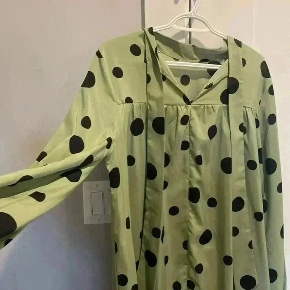 Polka dot dress size  Large - Picture 5 of 6